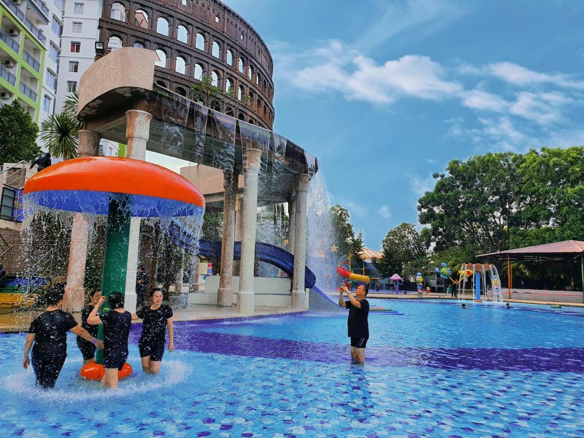 Melaka Top Largest Waterpark Resort - By Youbnb Homestay Melaka ภายนอก รูปภาพ