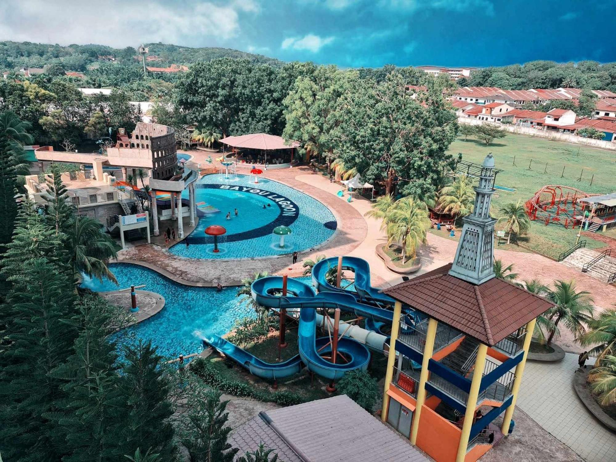 Melaka Top Largest Waterpark Resort - By Youbnb Homestay Melaka ภายนอก รูปภาพ